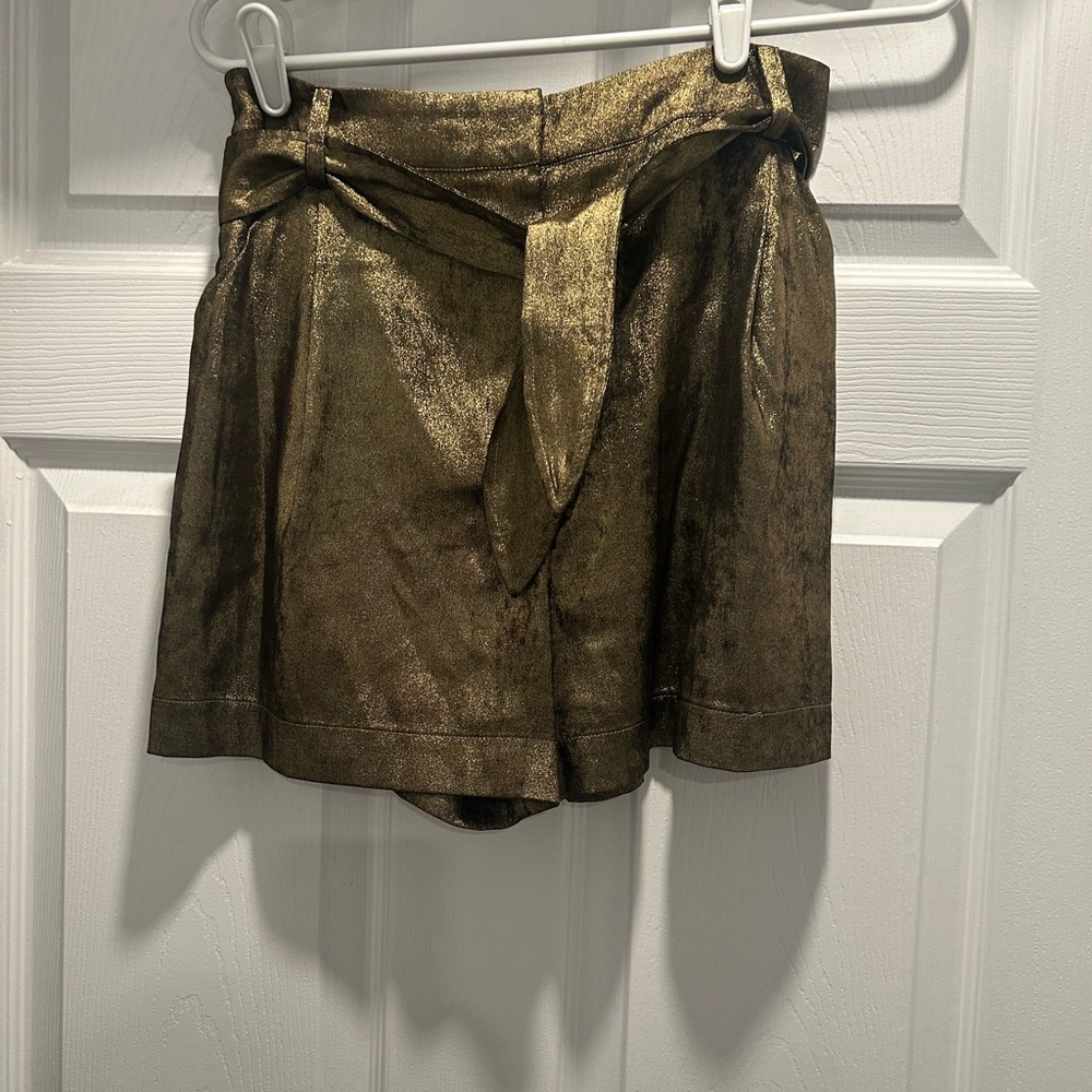 NWOT Guess Shimmering Gold Shorts